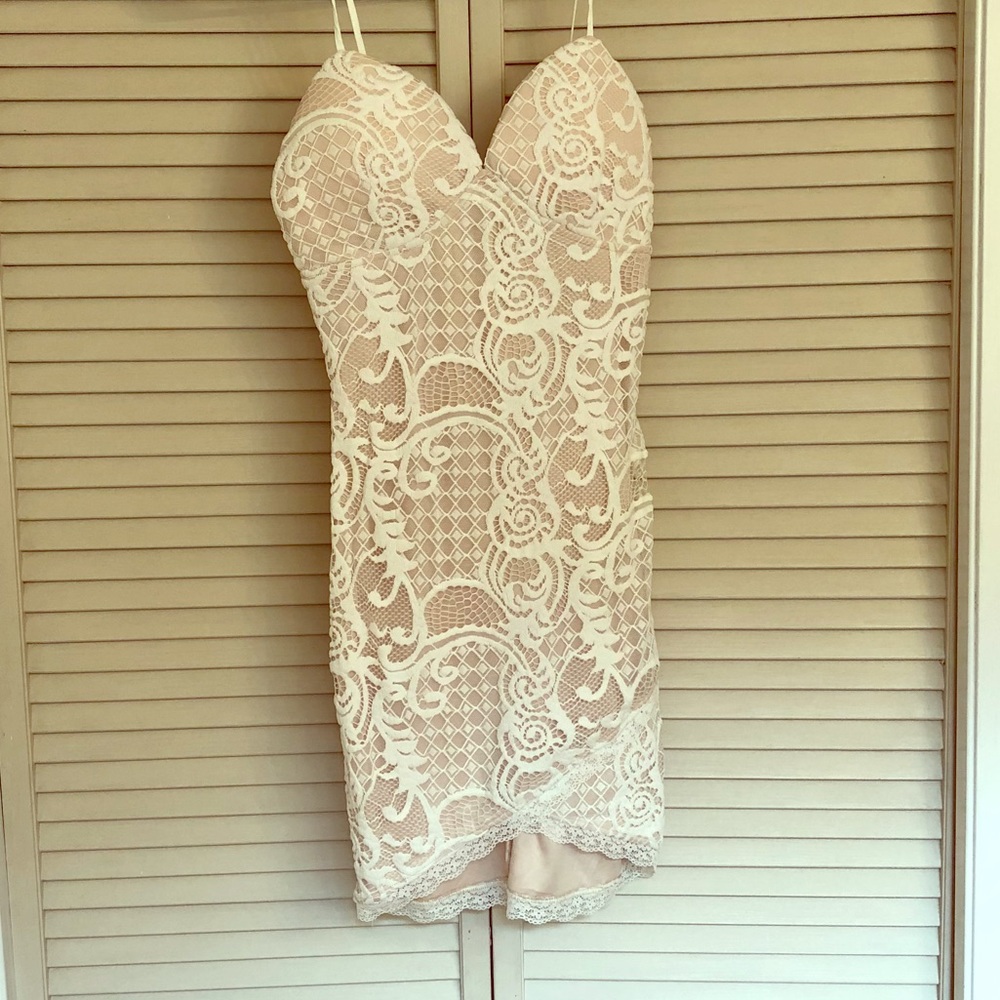 Xenia Dress Size 6 White Lace New